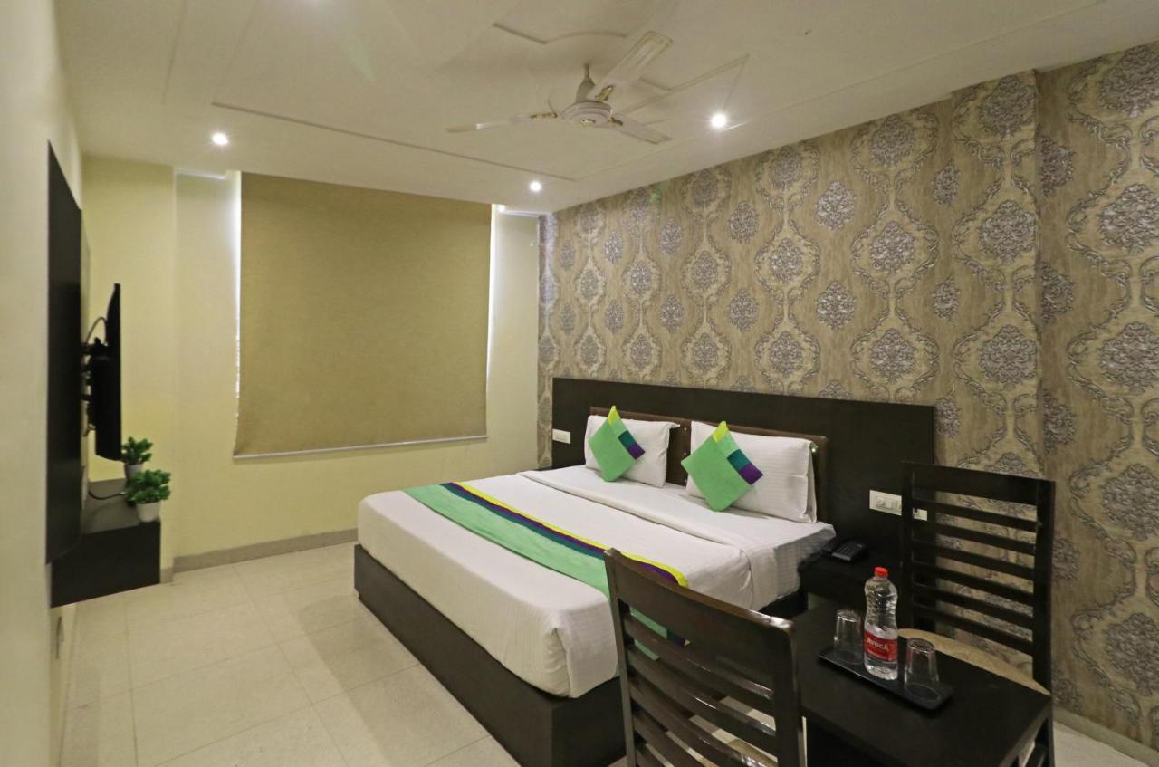 ניו דלהי Hotel Paragon Suites מראה חיצוני תמונה