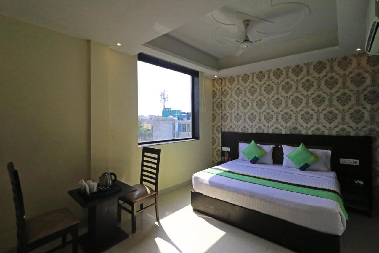 ניו דלהי Hotel Paragon Suites מראה חיצוני תמונה