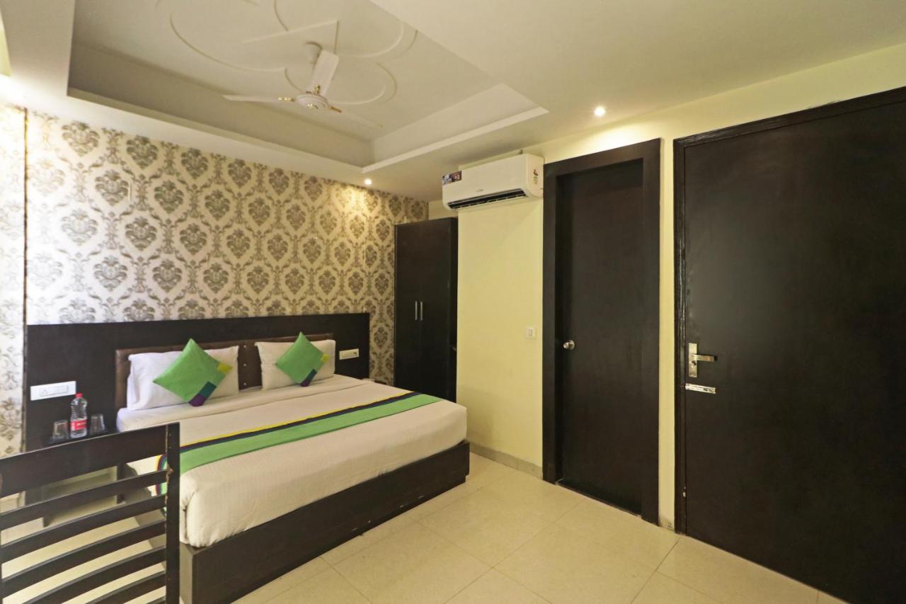 ניו דלהי Hotel Paragon Suites מראה חיצוני תמונה